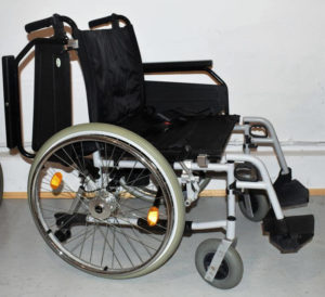 Wózek inwalidzki dla osób większych